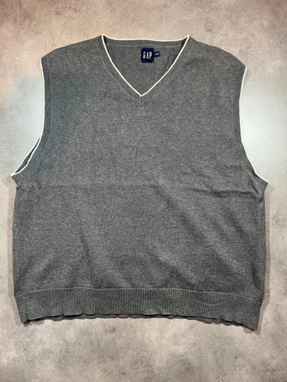 Men's Gray V Neck Sleeveless Sweater Vest Size XL